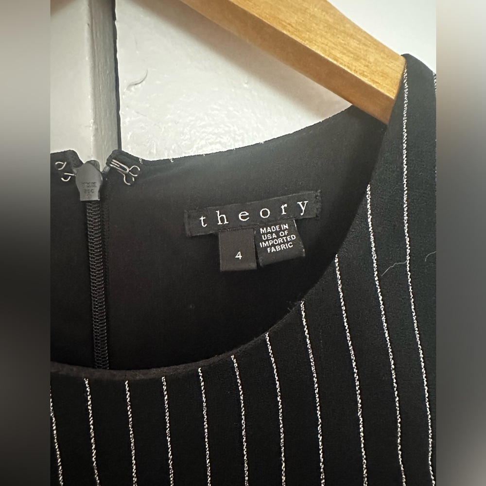 Theory Dress. Black w white pin stripes. Size 4. Excellent condition.